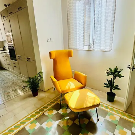 Cozy Charming In Old Bakery Street Валетта