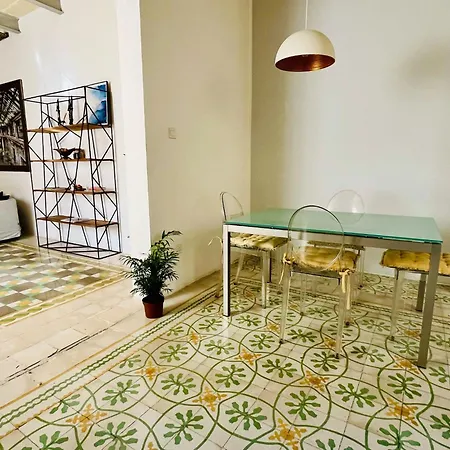 Cozy Charming In Old Bakery Street Apartment *