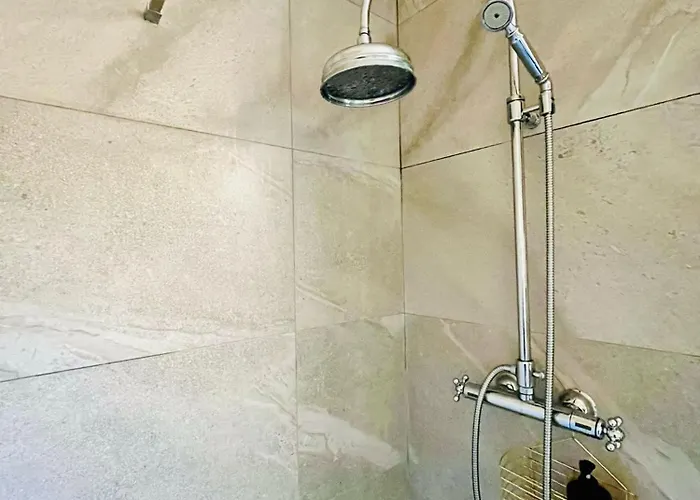 Cozy Charming In Old Bakery Street Apartament *