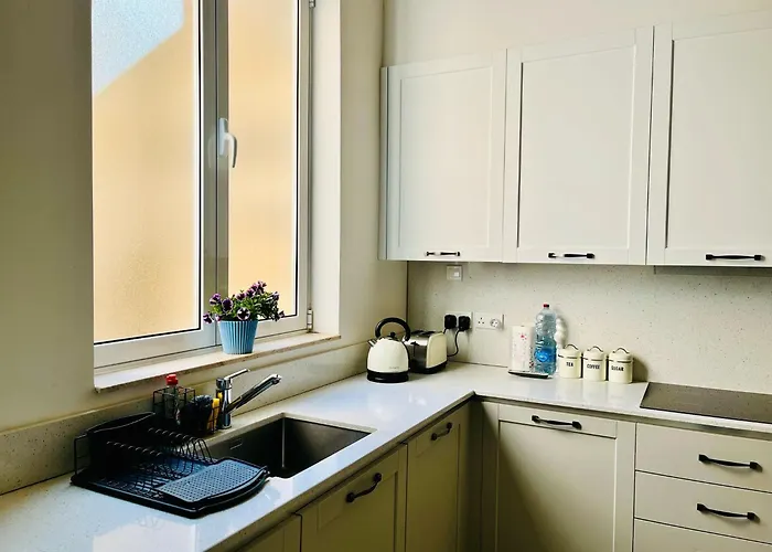 Cozy Charming In Old Bakery Street